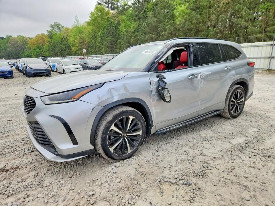 2021 TOYOTA Highlander