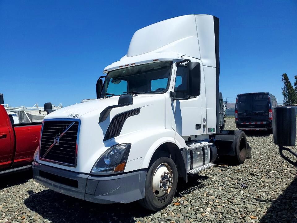 2018 VOLVO TRUCK VNL