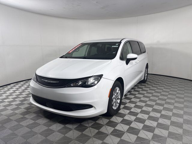 2023 CHRYSLER Voyager