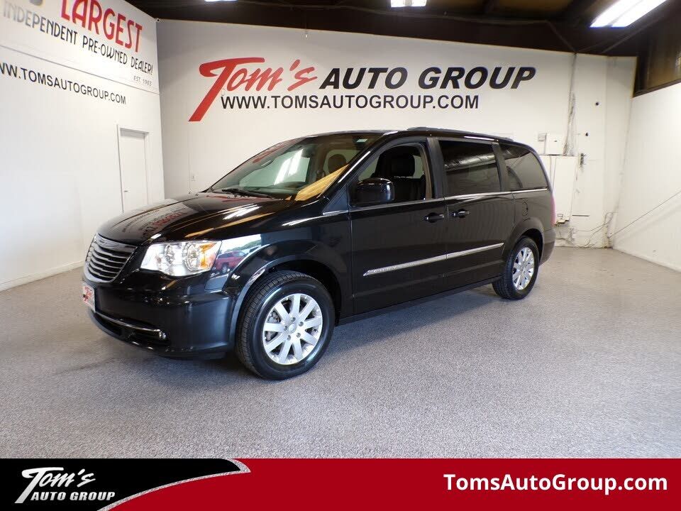 2015 CHRYSLER Town and Country