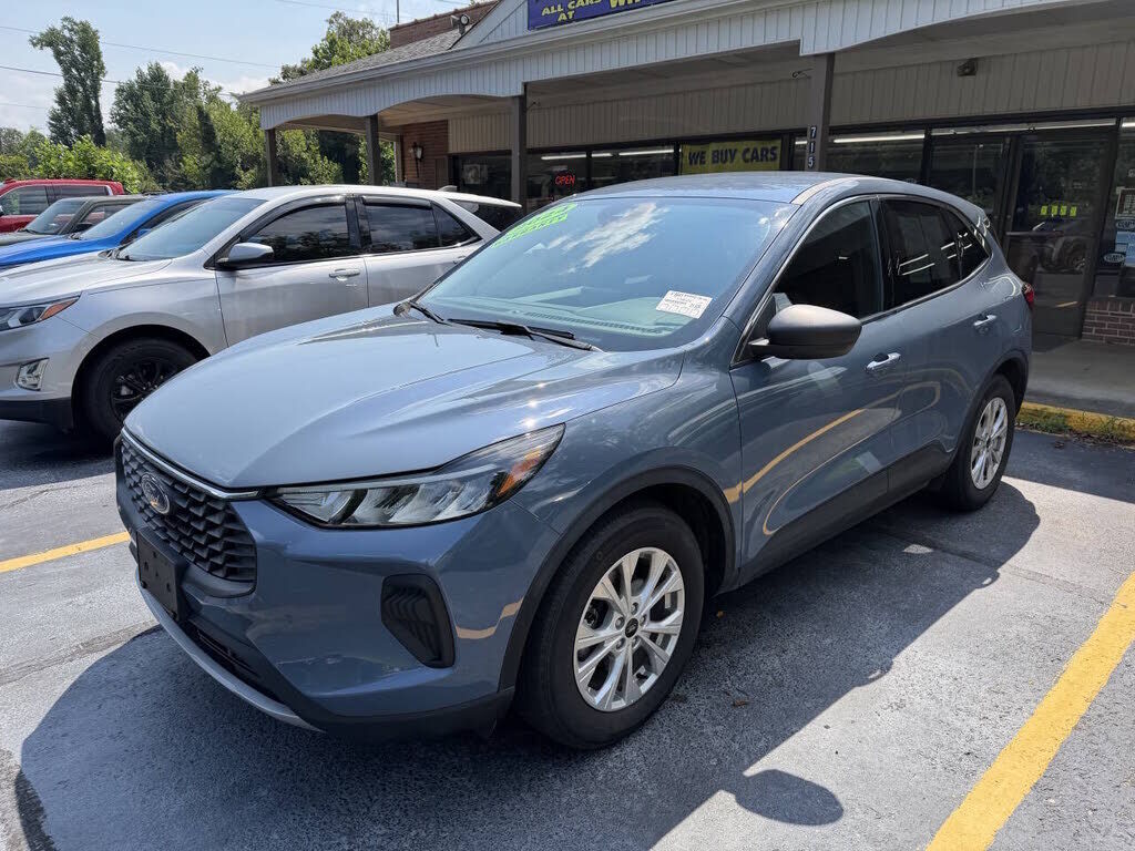 2024 FORD Escape