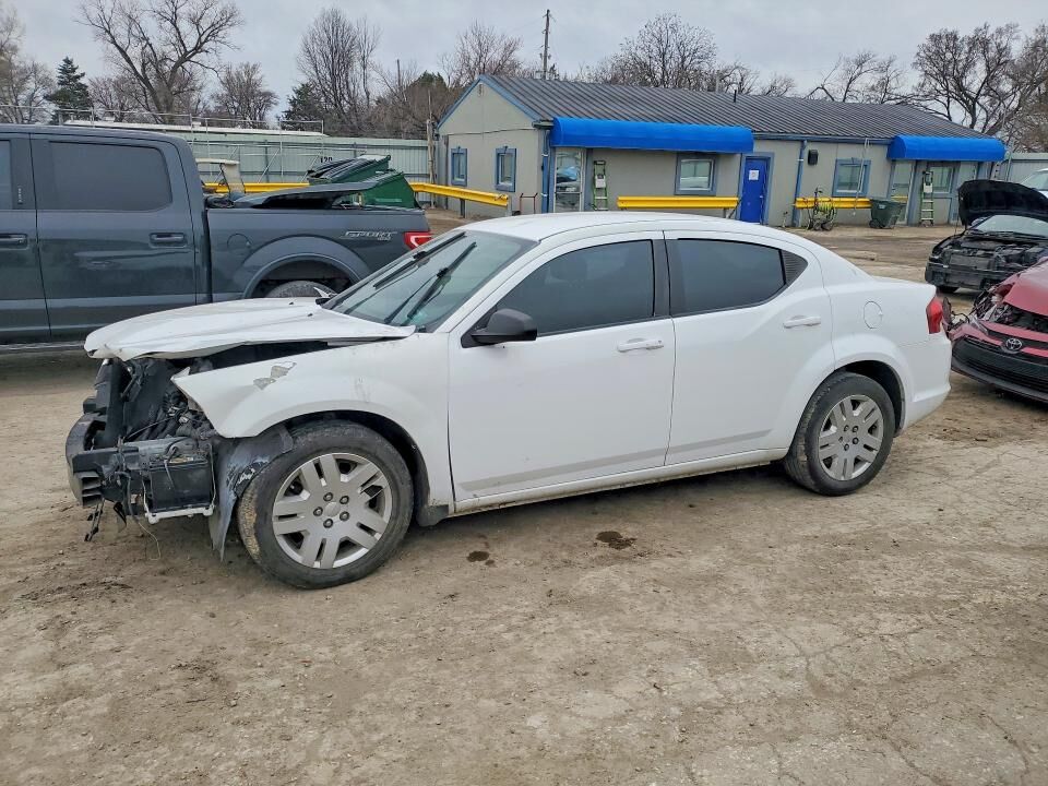 2013 DODGE Avenger