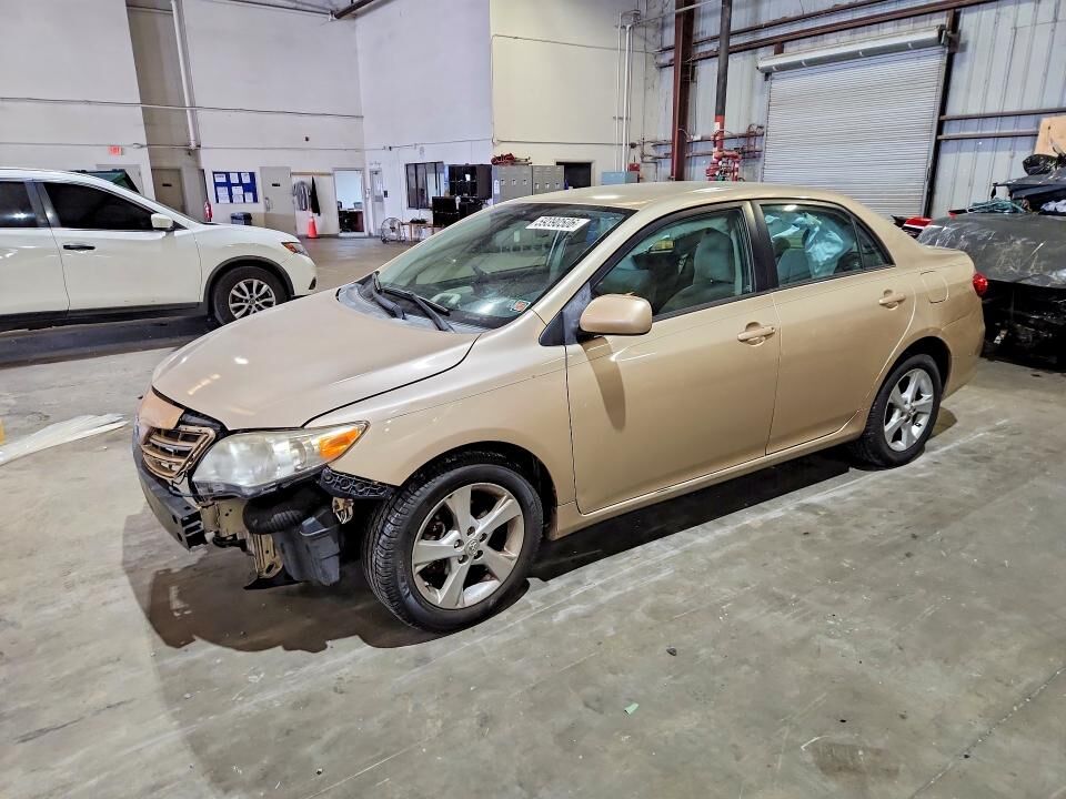 2013 TOYOTA Corolla