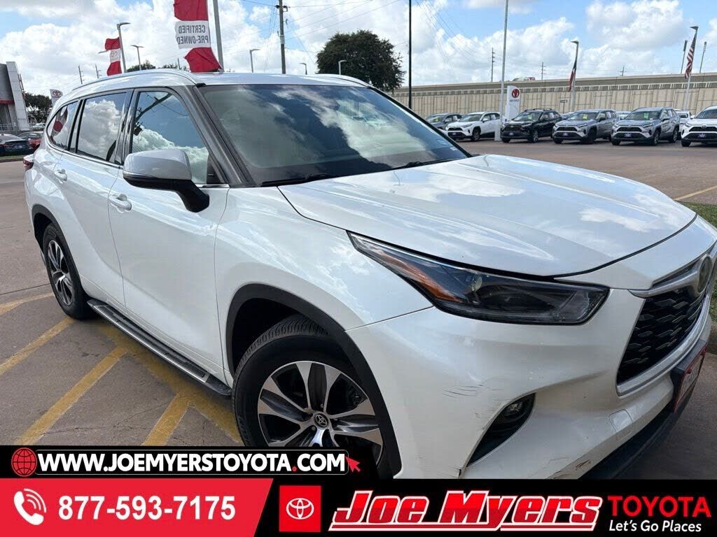 2021 TOYOTA Highlander