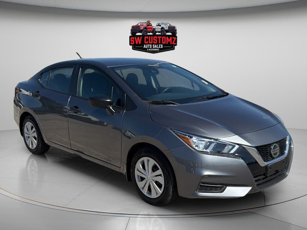 2022 NISSAN Versa