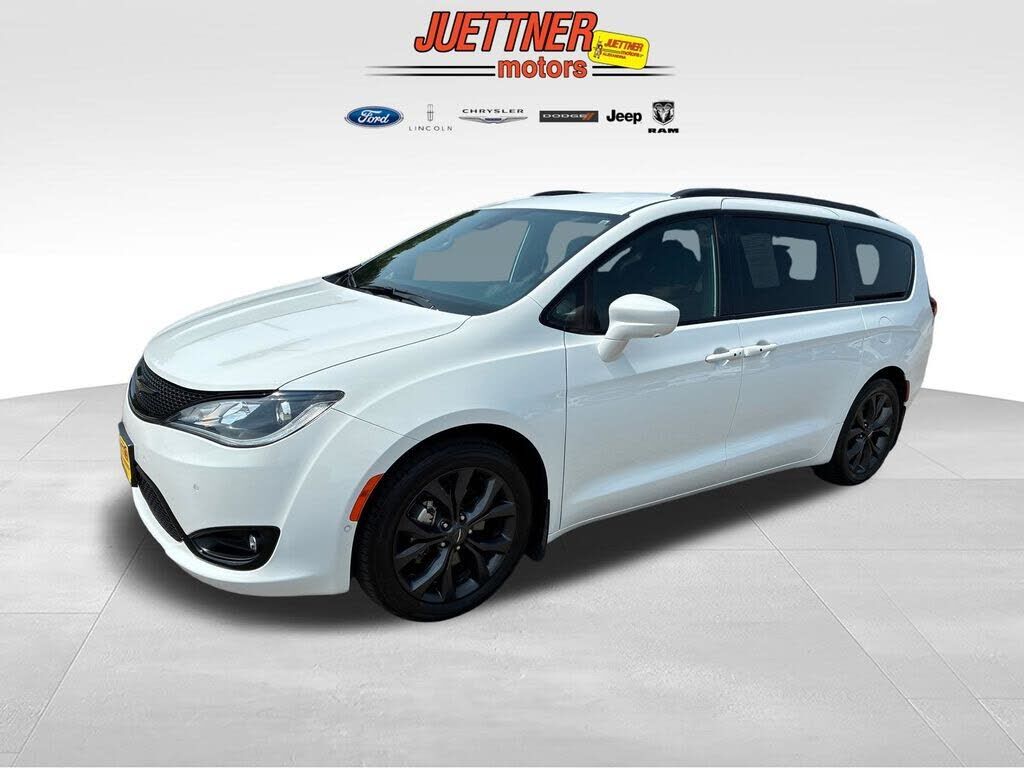2020 CHRYSLER Pacifica
