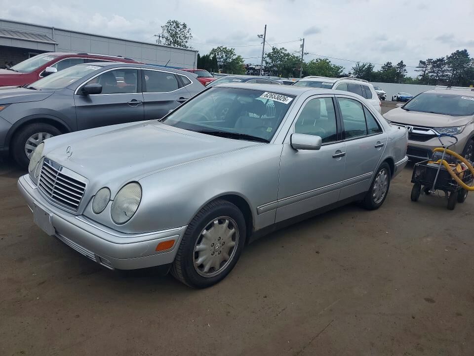 1996 MERCEDES-BENZ E-Class