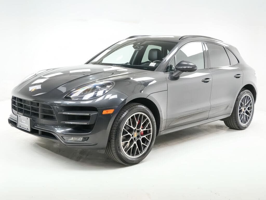 2017 PORSCHE Macan
