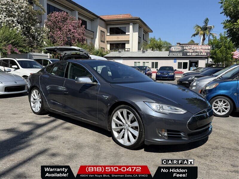 2014 TESLA Model S