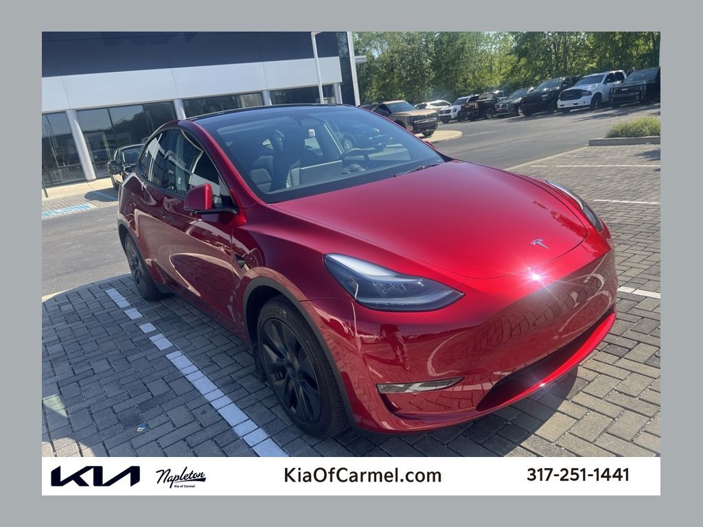 2024 TESLA Model Y