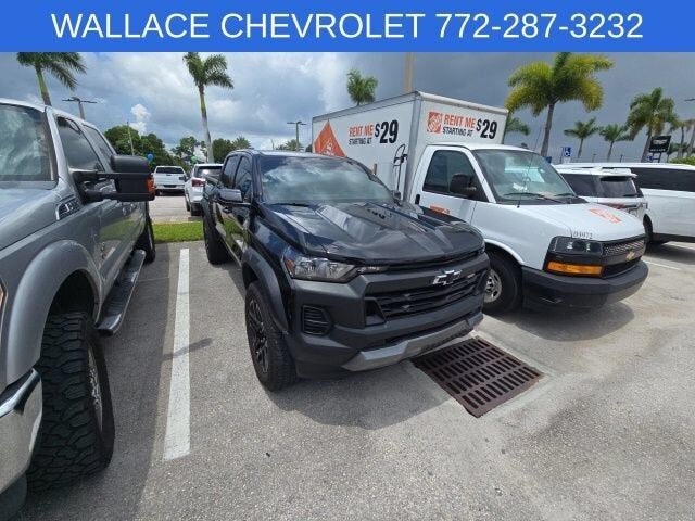 2025 CHEVROLET Colorado