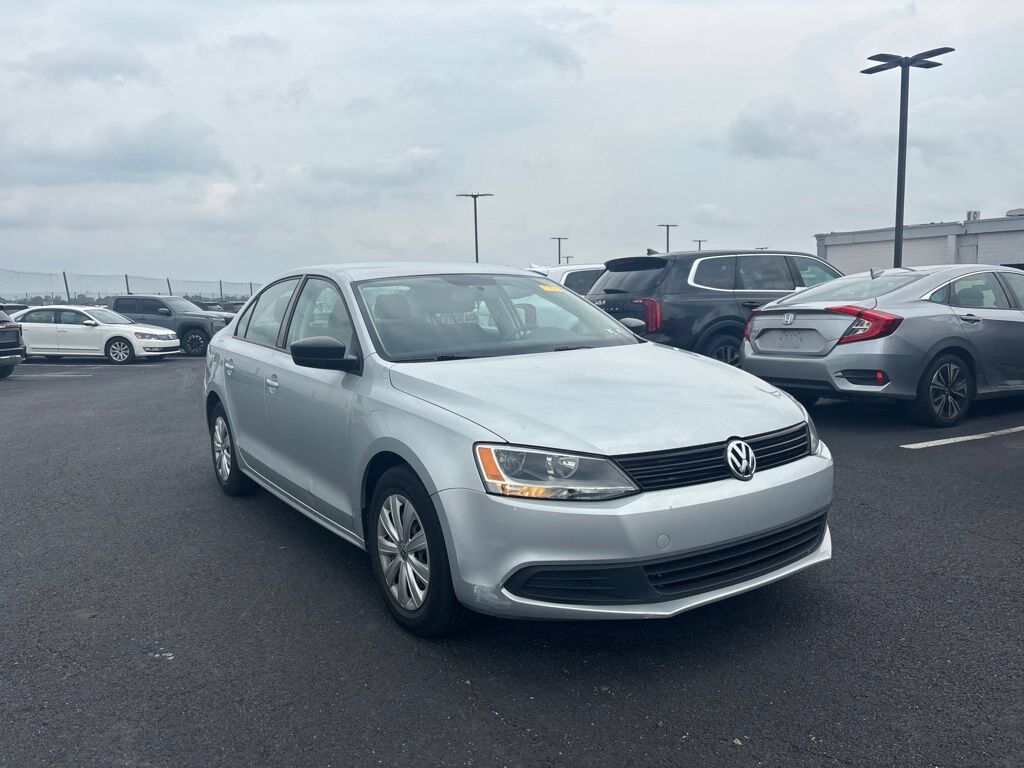 2011 VOLKSWAGEN Jetta