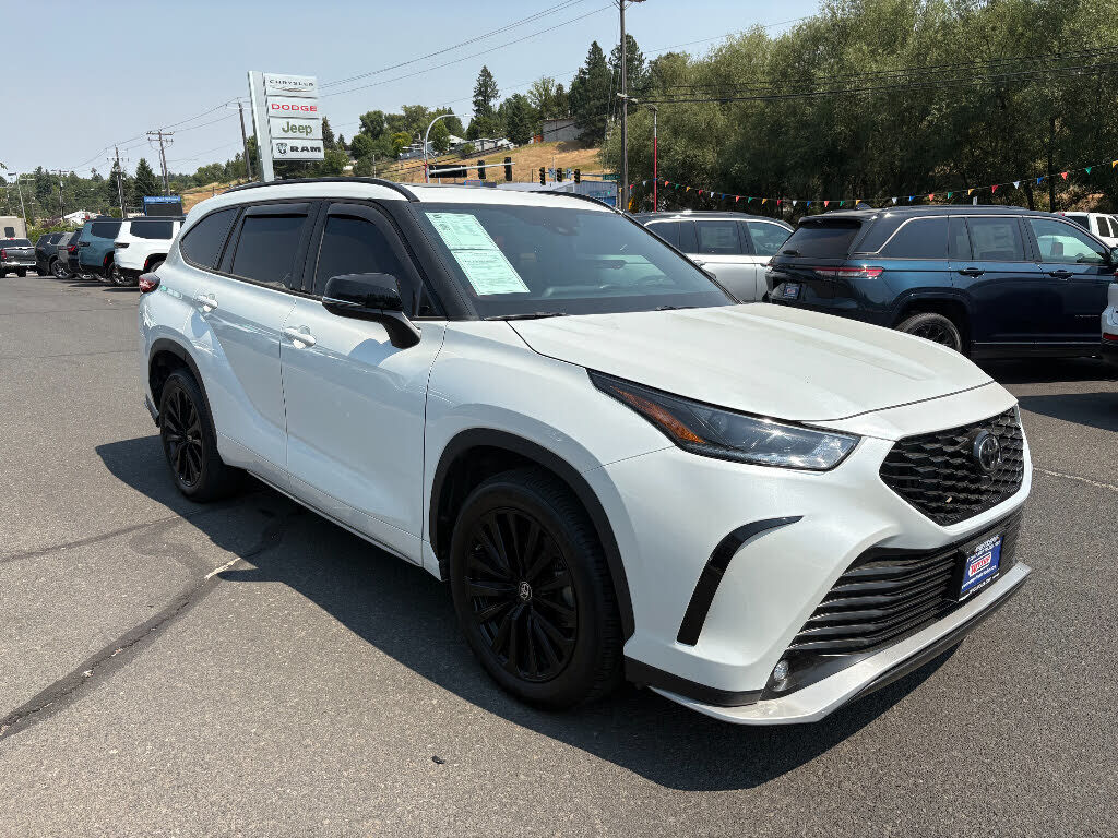 2023 TOYOTA Highlander