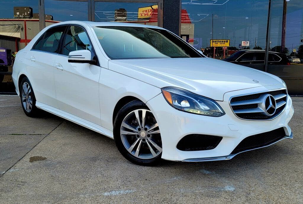 2016 MERCEDES-BENZ E-Class
