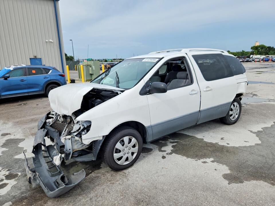 2002 TOYOTA Sienna