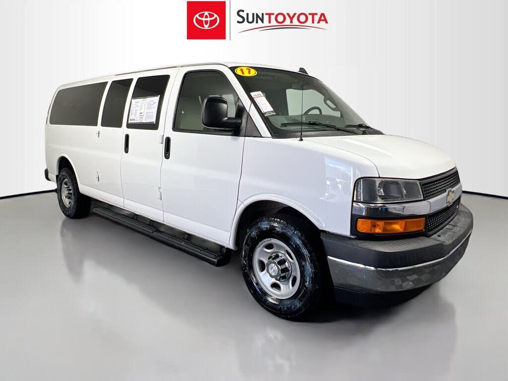 2017 CHEVROLET Express