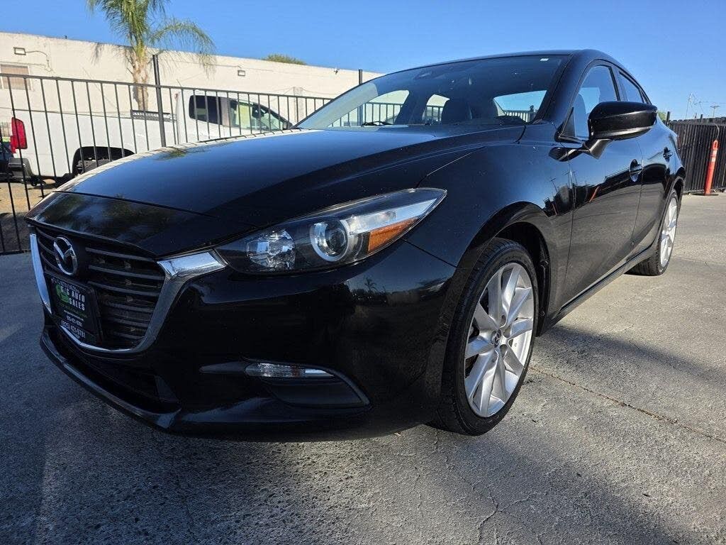 2017 MAZDA Mazda3