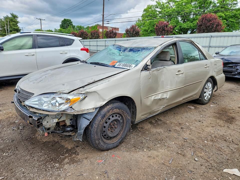 2004 TOYOTA Camry