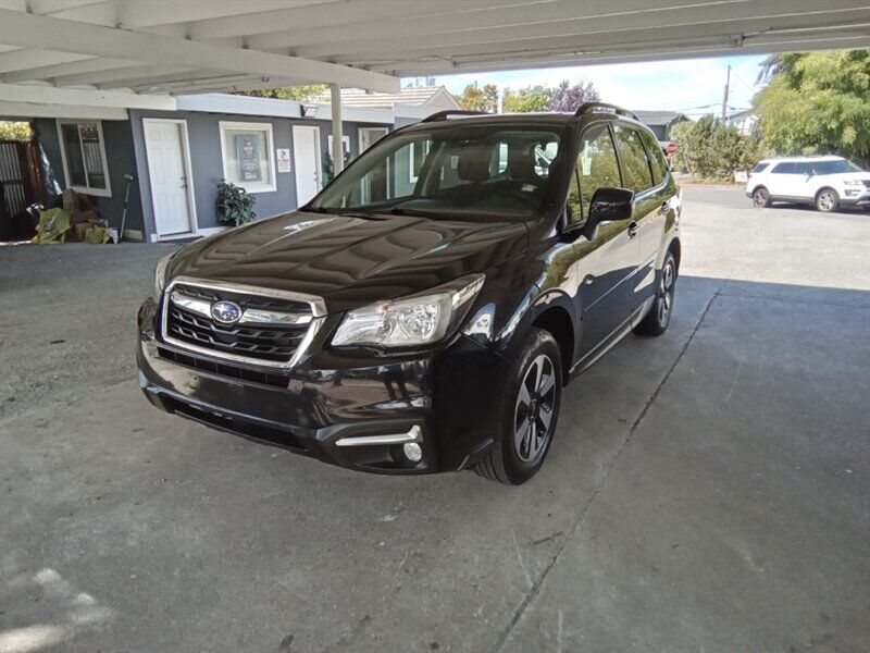 2017 SUBARU Forester