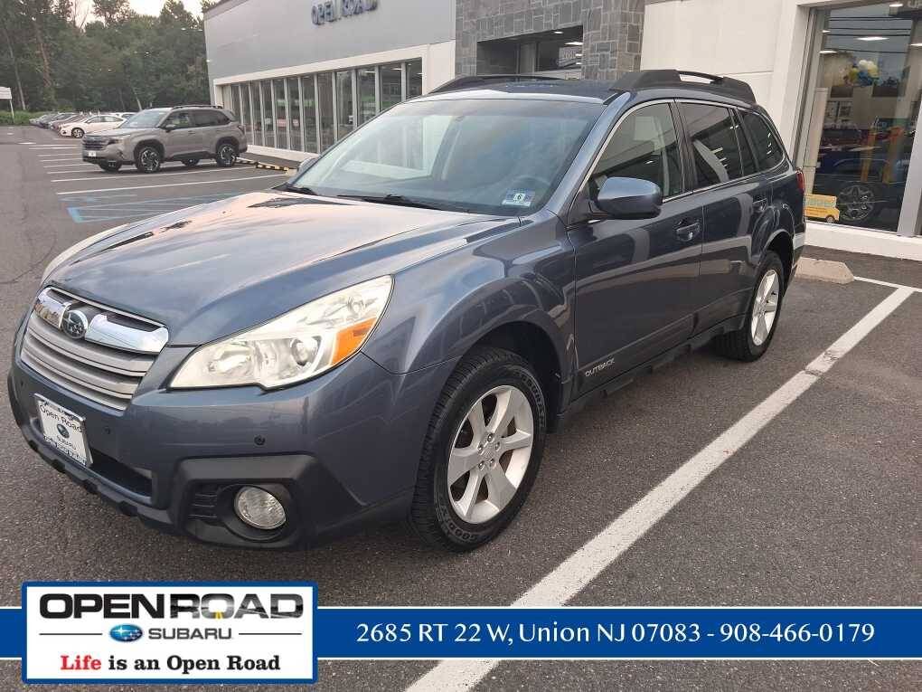 2013 SUBARU Outback
