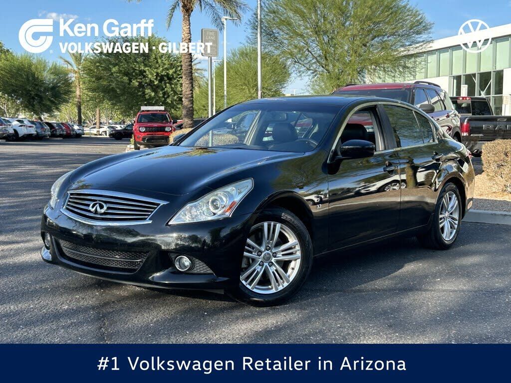 2015 INFINITI Q40
