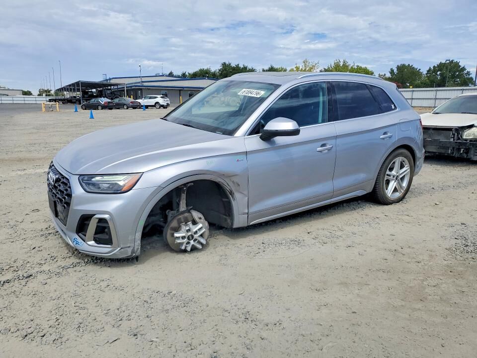 2021 AUDI Q5 e