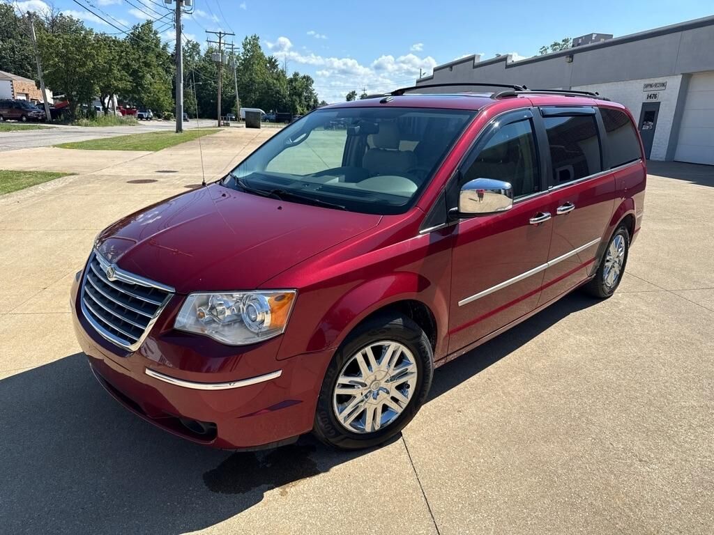 2010 CHRYSLER Town and Country