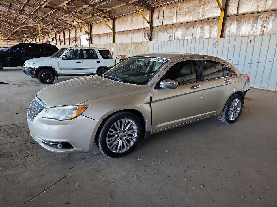 2013 CHRYSLER 200