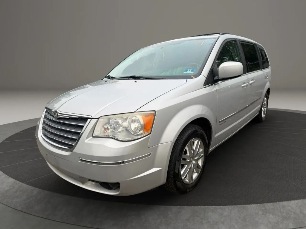 2010 CHRYSLER Town and Country