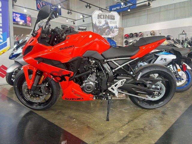 2026 SUZUKI GSX-8R