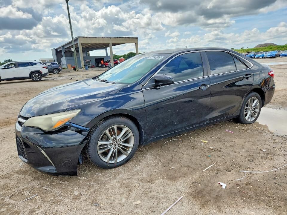 2015 TOYOTA Camry