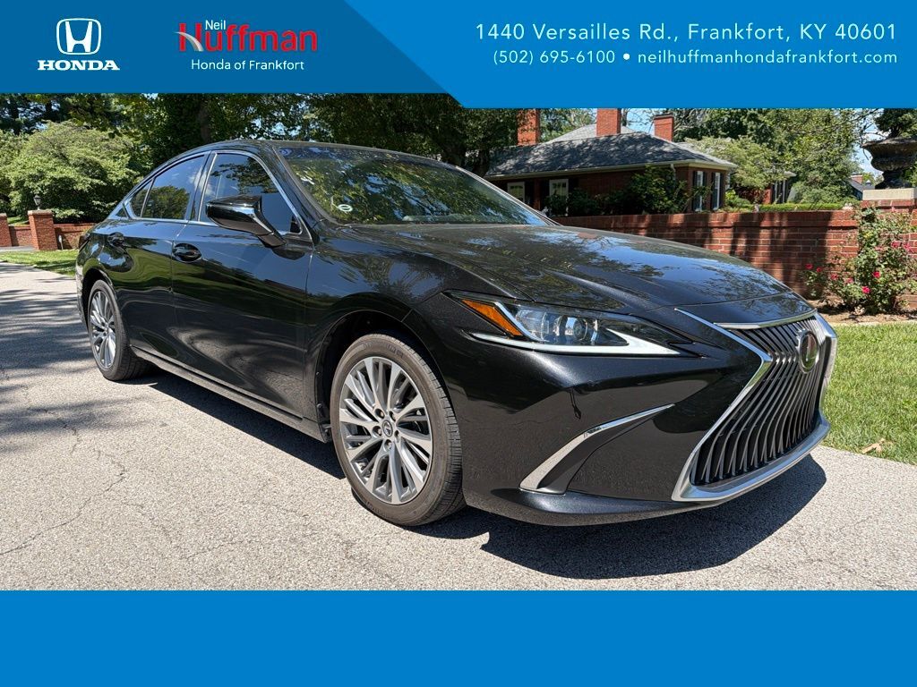 2019 LEXUS ES