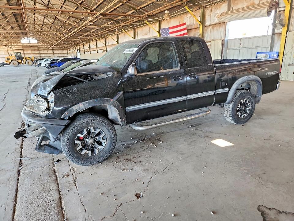 2002 TOYOTA Tundra