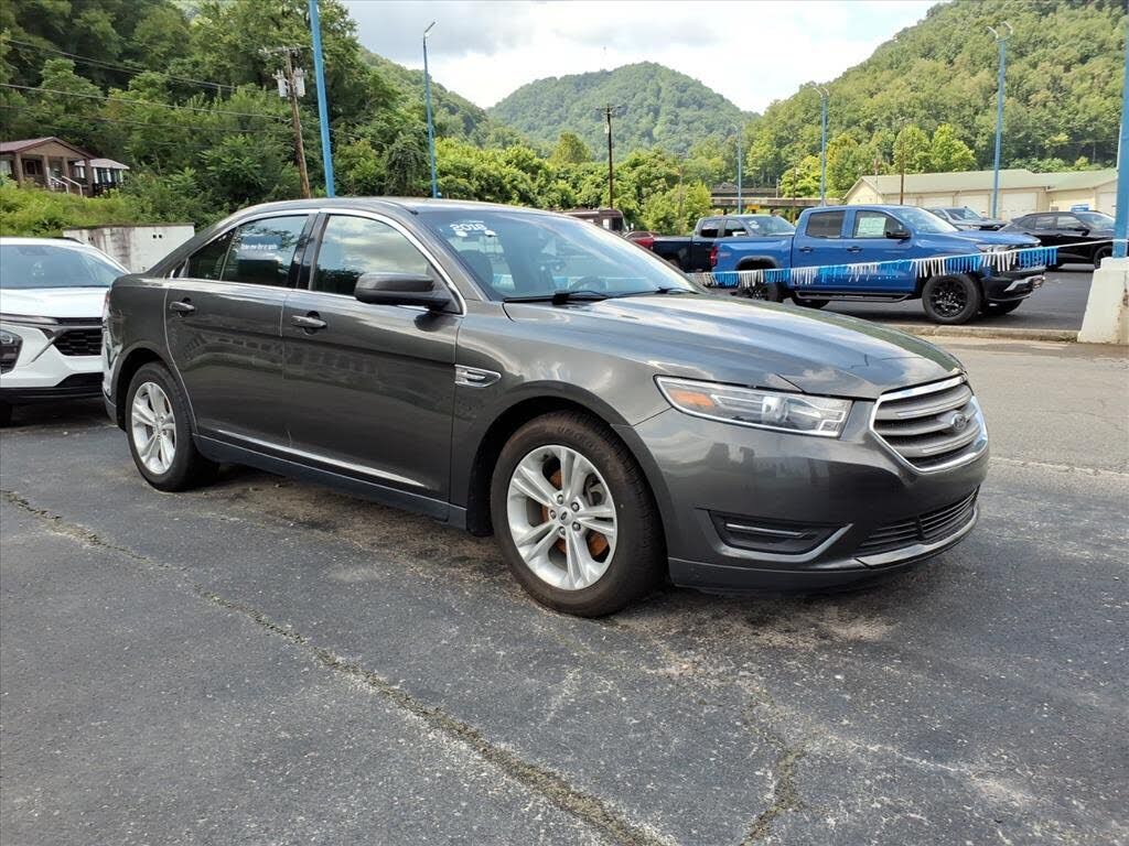 2018 FORD Taurus