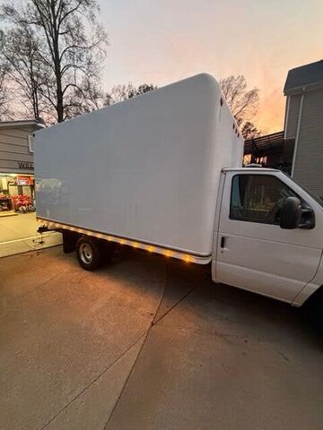 2019 FORD E-350