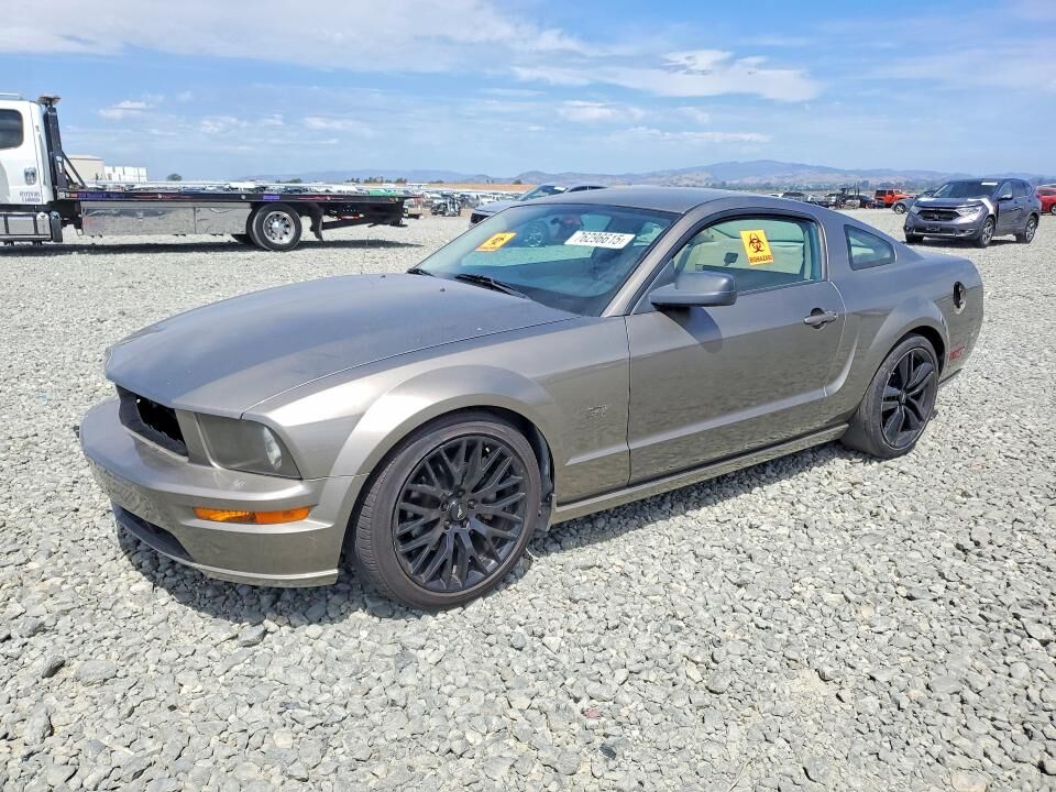 2005 FORD Mustang