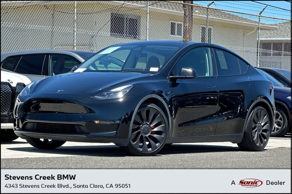 2023 TESLA Model Y