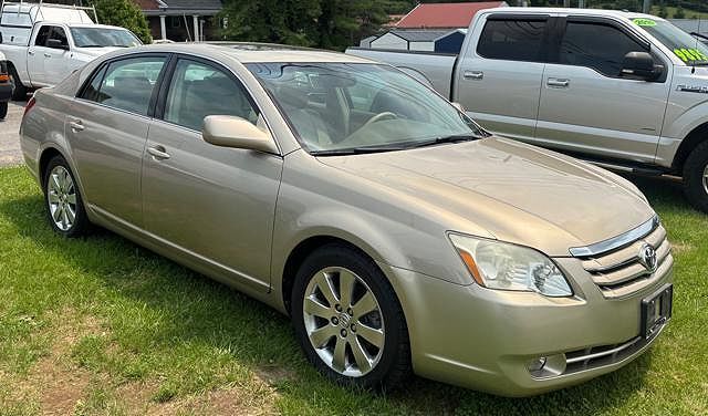 2005 TOYOTA Avalon