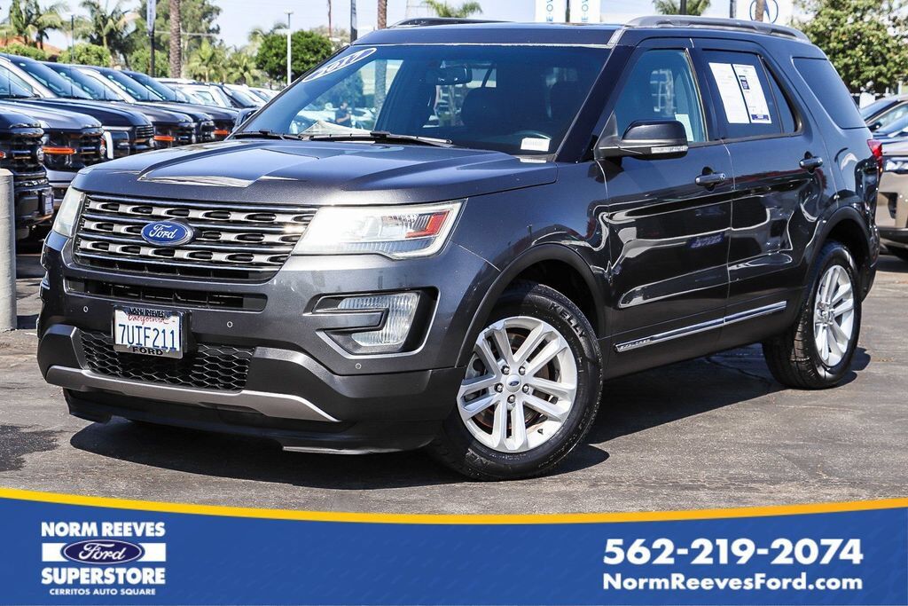 2017 FORD Explorer
