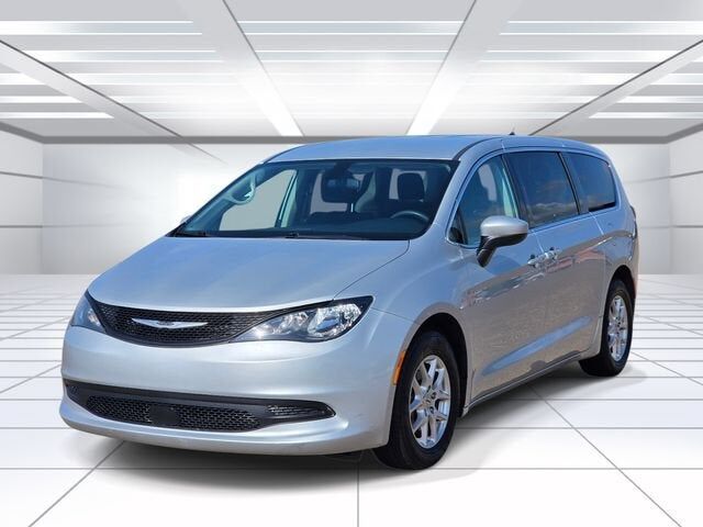 2022 CHRYSLER Voyager