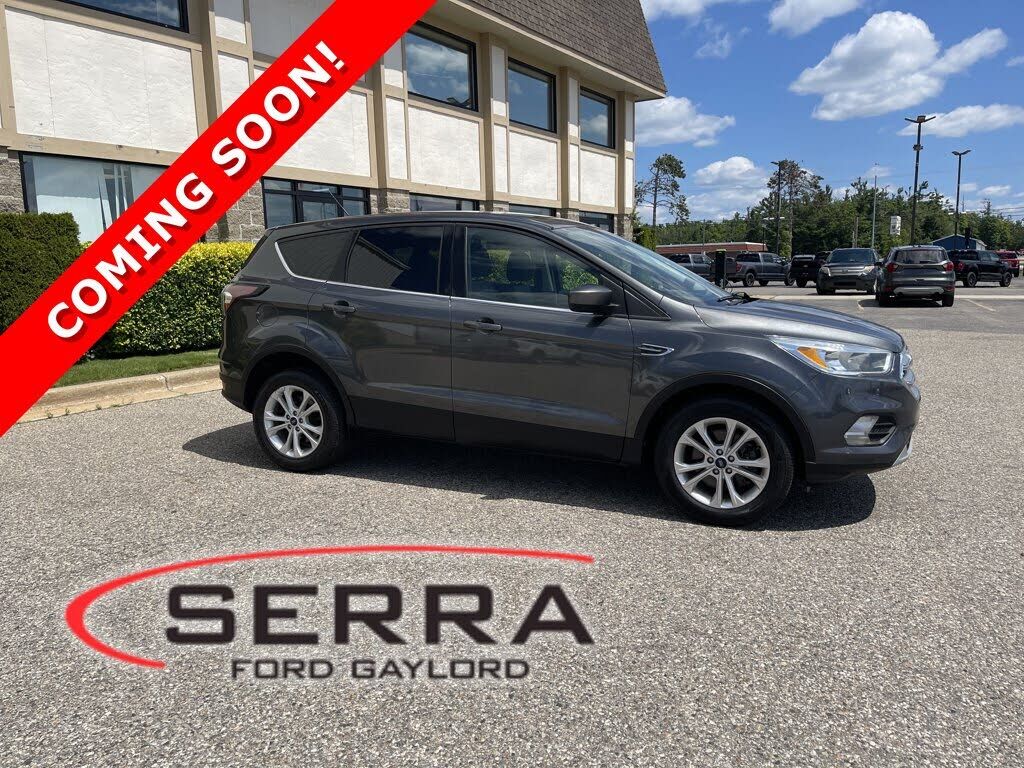 2017 FORD Escape