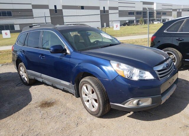 2010 SUBARU Outback