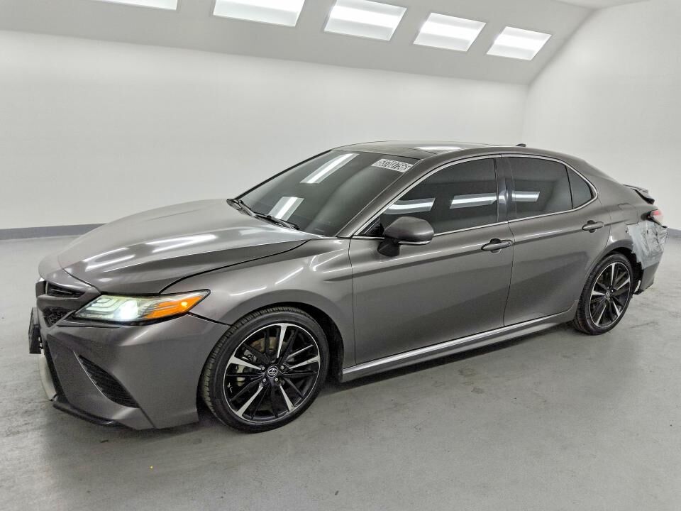 2018 TOYOTA Camry