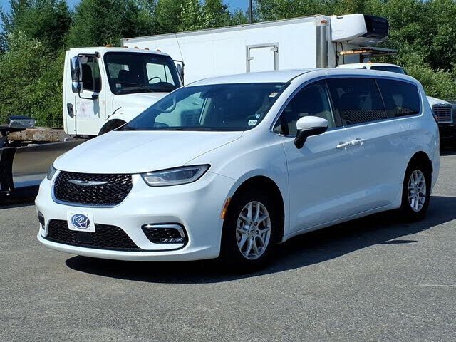 2023 CHRYSLER Pacifica
