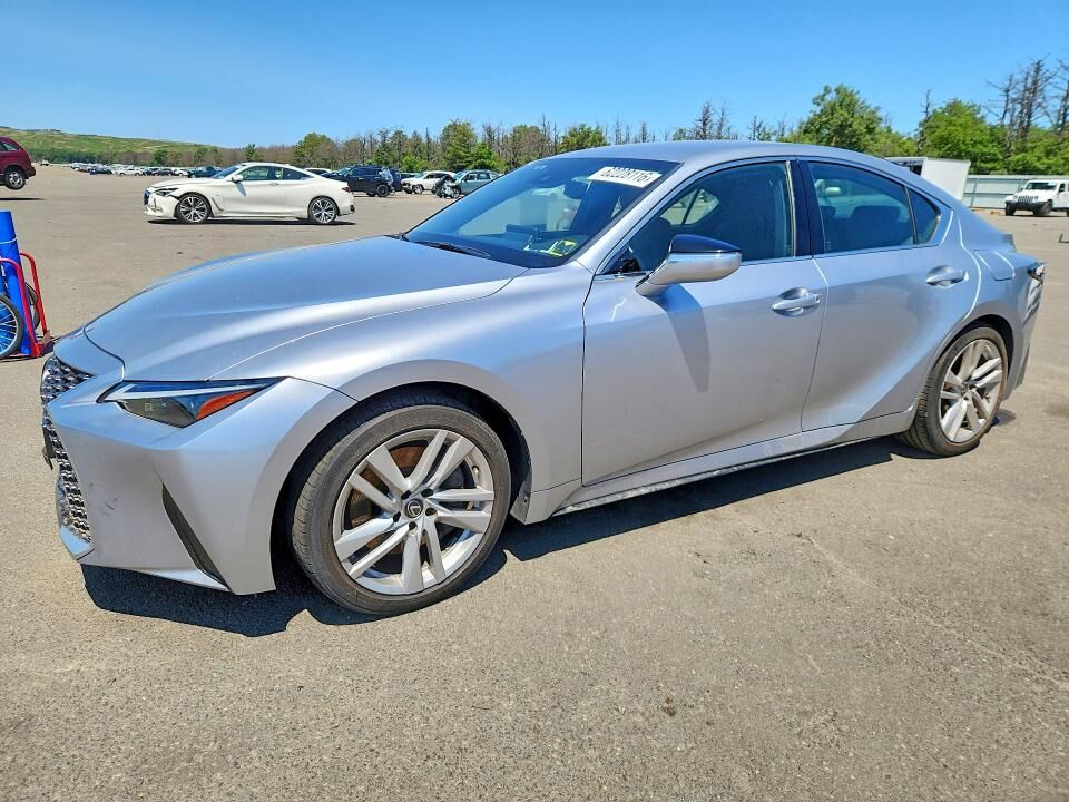 2021 LEXUS IS