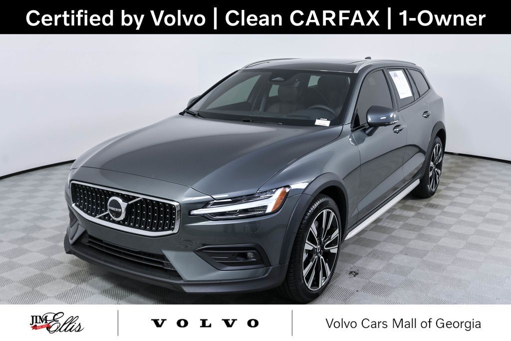 2026 VOLVO V60CC