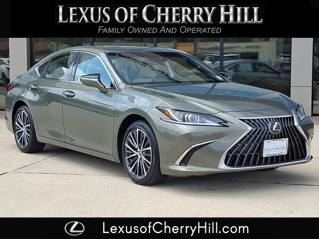 2025 LEXUS ES