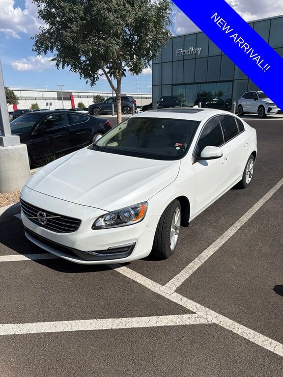 2015 VOLVO S60