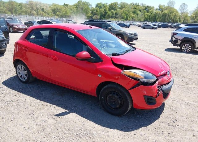 2012 MAZDA Mazda2