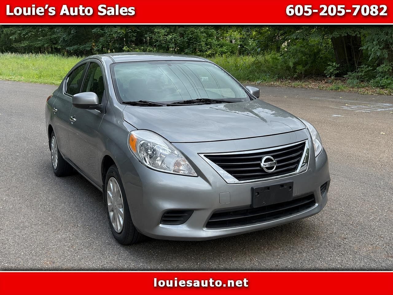 2012 NISSAN Versa